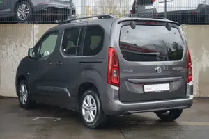 Toyota Proace City Verso 1.2  Team Deutschland Kamera Bild 3