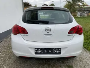 Opel Astra Selection Bild 2