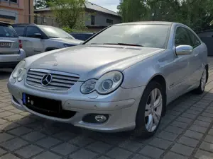 Mercedes-Benz C 160 C-Klasse Sportcoupe Sport Edition Bild 2