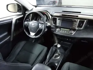 Toyota RAV 4 Life Bild 5