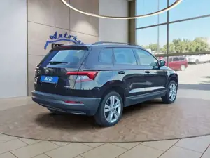 Skoda Karoq Style 1,5TSI AHK/Navi/LED/Standheizung Bild 5