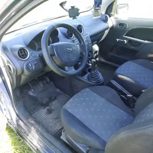 Ford Fiesta 1.3 Bild 5