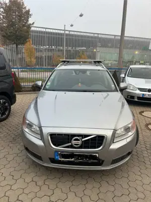 Volvo V70 D3 Geartronic Ocean Race Bild 2