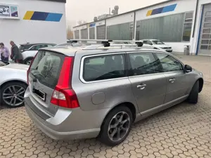 Volvo V70 D3 Geartronic Ocean Race Bild 4