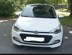 Hyundai i20 blue Style