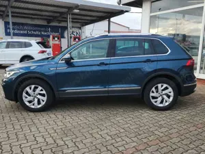 Volkswagen Tiguan 2.0 TDI DSG 4M Elegance Matrix RFK STHZ DCC Bild 3
