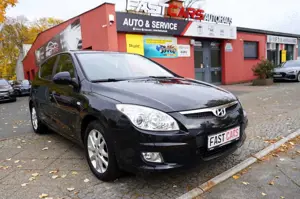 Hyundai i30 Premium Autm Schiebedach Leder Klima SHZ PDC Bild 2