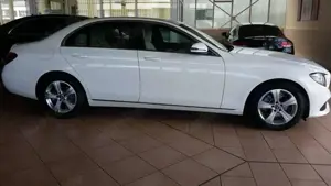 Mercedes-Benz E 200 E 200 d 9G-TRONIC Avantgarde Bild 3