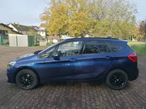 BMW 218 218d Active Tourer Aut. Advantage Bild 2