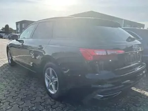 Audi A4 Avant 35 TDI, NP: 55.000 € Bild 4