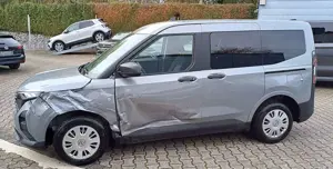 Ford Courier Bild 2