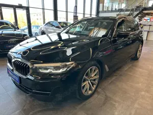 BMW 530 d xDrive Touring *1. Hand*AHK*Kamera*LED* Bild 2