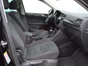 Volkswagen Tiguan 2.0 TDI 190 PS 4M DSG VOLL/R-Line HL/AHK/PANORAMA Bild 4