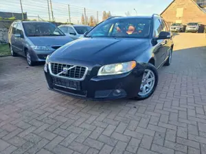 Volvo V70 Kombi Summum/Klima/Automatik/Memory/Ahk/