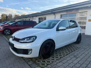 Volkswagen Golf GTI adidas - TÜV 11.2026. -
