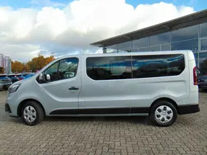 Renault Trafic Combi 2.0 dCi L2H1 Life Bild 2