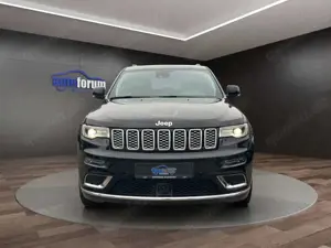 Jeep Grand Cherokee 3.0 CRD Summit AHK°ACC°PANO°CAM Bild 3