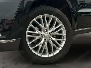 Jeep Grand Cherokee 3.0 CRD Summit AHK°ACC°PANO°CAM Bild 2