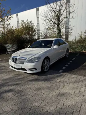 Mercedes-Benz S 350 BlueTEC DPF 7G-TRONIC