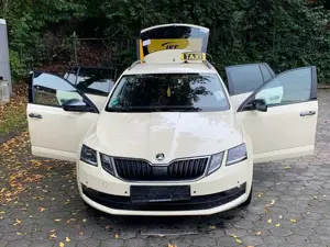 Skoda Octavia Octavia Combi 1.6 TDI DSG Ambition