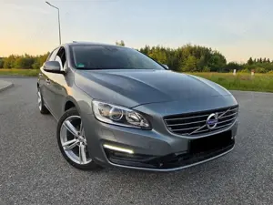 Volvo V60 V60 T3 Geartronic Summum