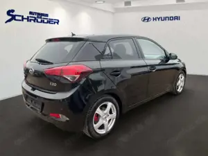 Hyundai i20 1.2 Trend Sitzheizung Klima Parksensoren Alu Tempo Bild 3