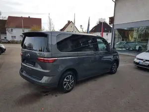 Volkswagen T7 Multivan Life*DSG*AHK*7-SITZER*LHZ*SHZ*REAR VIEW*LED*PDC* Bild 2