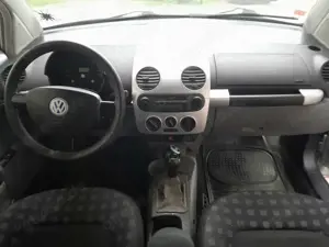 Volkswagen Beetle 1.9 TDI 66 KW Bild 5