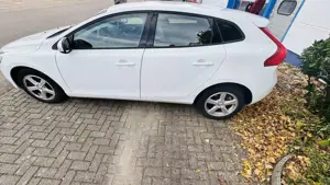 Volvo V40 Kinetic Bild 4