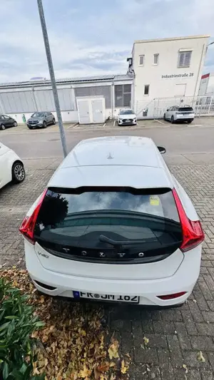 Volvo V40 Kinetic Bild 3