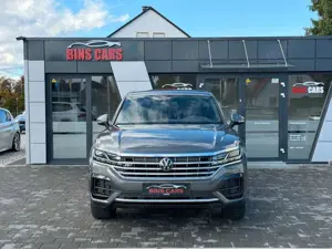 Volkswagen Touareg 3.0 TDI R-Line 4 Mo*Standhzg.*ACC*Matrix Bild 4