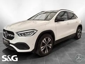 Mercedes-Benz GLA 220 d 4M Progressive Distro+Pano+AHK+LED