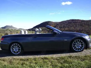 BMW 325 325i Cabrio Aut. Bild 2
