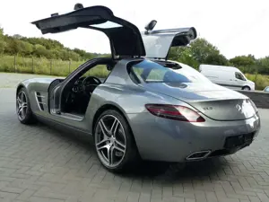 Mercedes-Benz SLS Coupe Bild 5