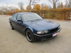 BMW 740 E38  740i