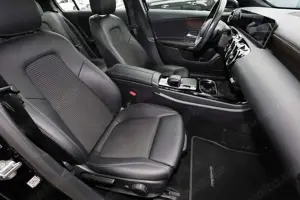 Mercedes-Benz A 180 d DISTRONIC+360°+LED+MBUX+CARPLAY+17 ZOLL Bild 4