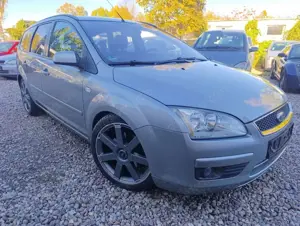 Ford Focus Turnier Titanium-TÜV NEU