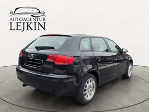 Audi A3 Sportback 1.6*TÜV NEU*2. HAND*ALU* Bild 4