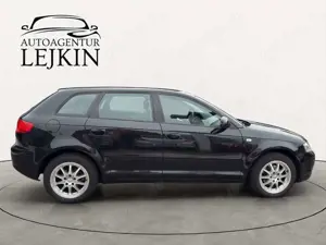 Audi A3 Sportback 1.6*TÜV NEU*2. HAND*ALU* Bild 5