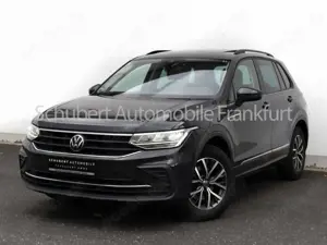 Volkswagen Tiguan Life 2.0 TDI DSG Pano Kamera ACC AHK