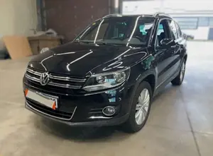 Volkswagen Tiguan 2.0TDI Allrad 1.Hd|Pano|Nav|AHK|Kam|ZRneu Bild 1