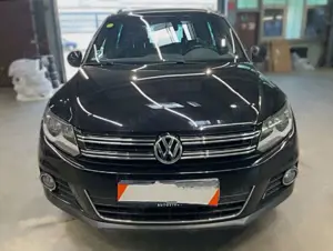 Volkswagen Tiguan 2.0TDI Allrad 1.Hd|Pano|Nav|AHK|Kam|ZRneu Bild 2
