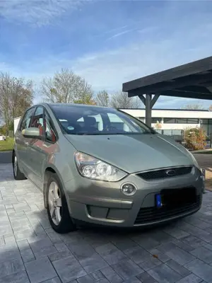 Ford S-Max 2.2 TDCi DPF Titanium Bild 2