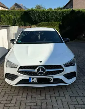 Mercedes-Benz CLA 180 7G-DCT AMG Line