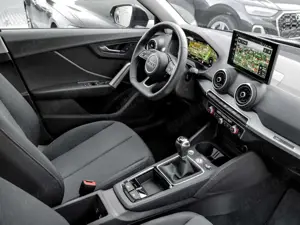 Audi Q2 35 advanced CAM E-KLAPPE NAVI+ LM17 SITZHEIZ. Bild 3