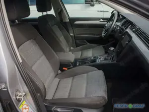 Volkswagen Passat Variant 2.0 TDI Business DSG ACC AHK Navi Bild 4