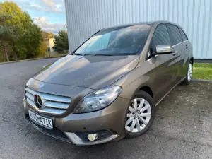 Mercedes-Benz B 180 Automatik AHK ! Sitzhzg. TÜV  Service NEU