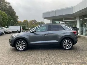 Volkswagen T-Roc Goal 2.0 TDI DSG AHK RFK PDC ACC LED Bild 2