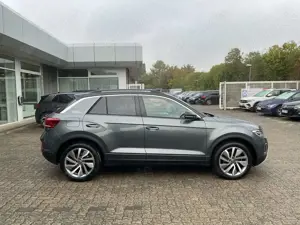 Volkswagen T-Roc Goal 2.0 TDI DSG AHK RFK PDC ACC LED Bild 5