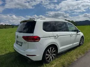 Volkswagen Touran 2.0 TDI Highline, R-Line, Panorama, Navi, TÜV NEU Bild 2